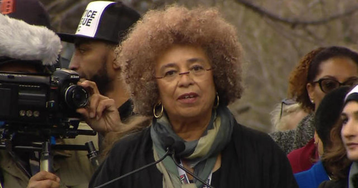 angeladavis-1236133-640x360